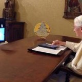 Папа Римский теперь и в Twitter