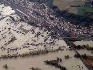 Наводнение в Италии: реки выходят из берегов
