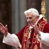 Папа Римский уходит «в отставку»