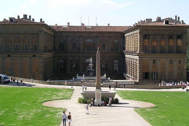 Палаццо Питти - вид с юго-востока