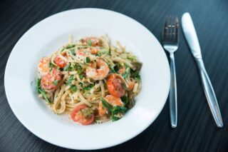 Паста с креветками в сливочном соусе - для истинных ценителей итальянской кухни!